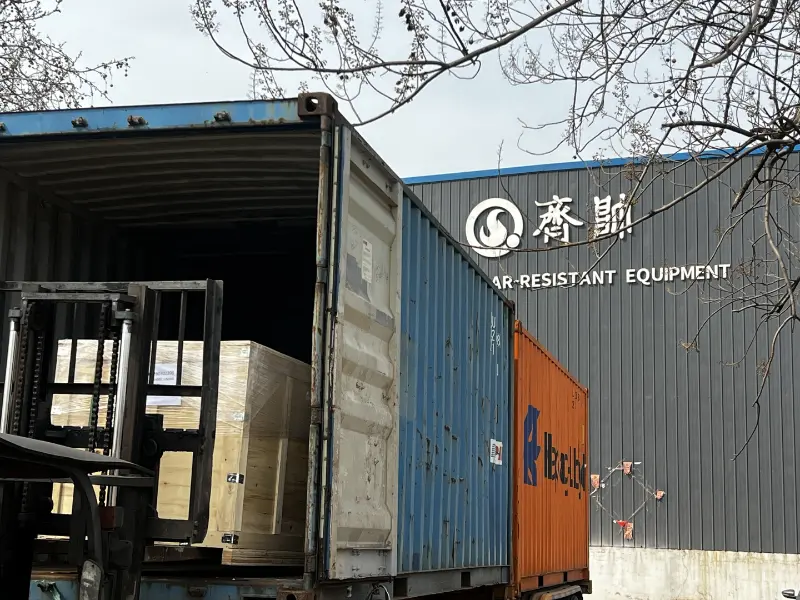 Shandong Qishuai Wear-Resistentes Equipment | Productio celeritate Ceramic Purgamentum Embedded Ferro Liners completur