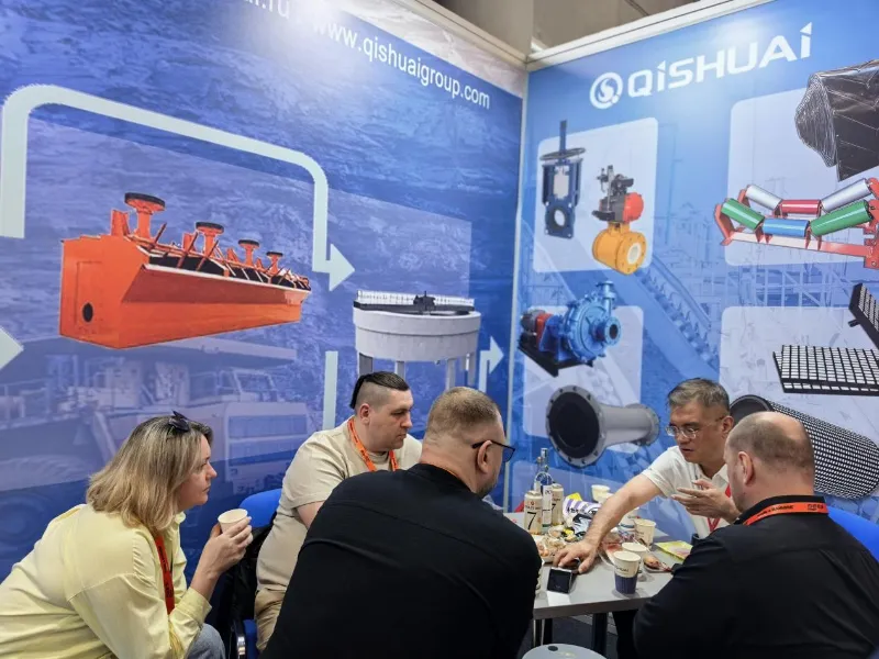 UGOL ROSSII & MINING Exhibitionis Finierint Feliciter: Diversified gere repugnans Products et generator Sets Attracted Mining emptores